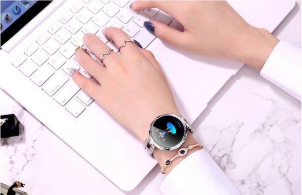 Women’s Fashion Smartwatch with Heart Rate & Waterproof Design - Image 8