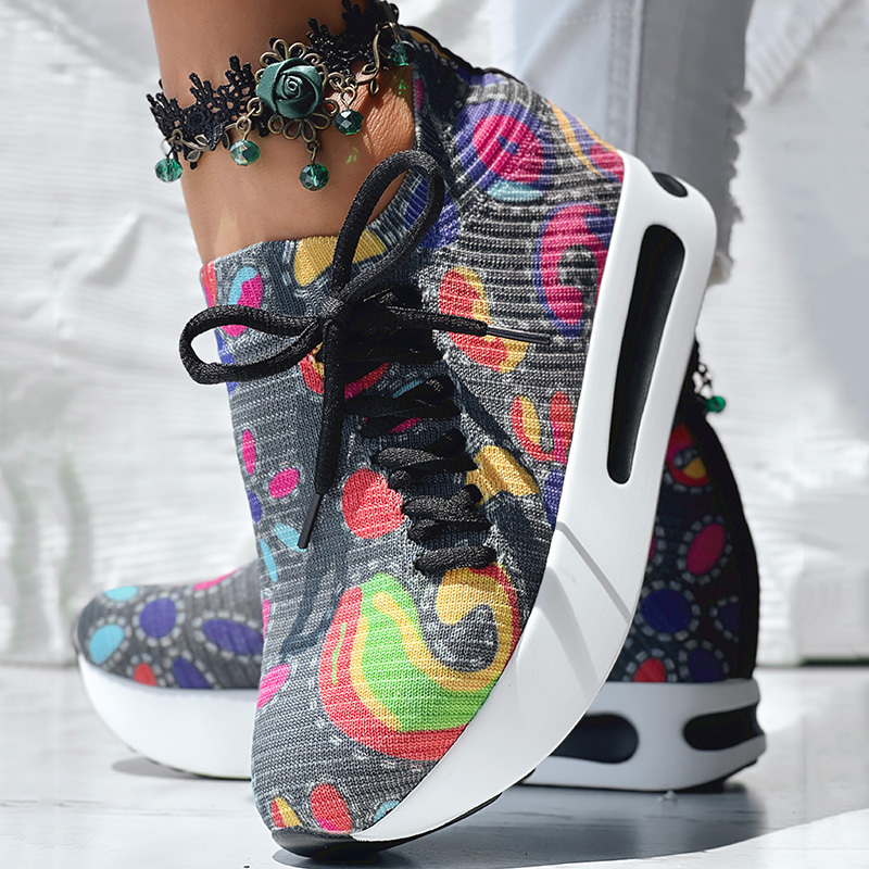 Women’s Random-Print Side Lace-Up Slip-On Sneakers — Lightweight, Elastic Fit, Low-Top 7 Women’s Random-Print Side Lace-Up Slip-On Sneakers — Lightweight, Elastic Fit, Low-Top - Image 7