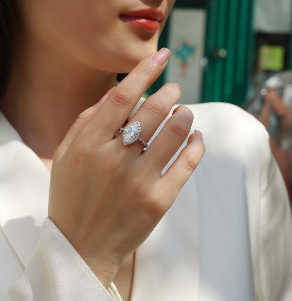 The Realm of Delight Moissanite Ring — S925 Sterling Silver, Platinum-Plated, Diamond-Like Brilliance - Image 6